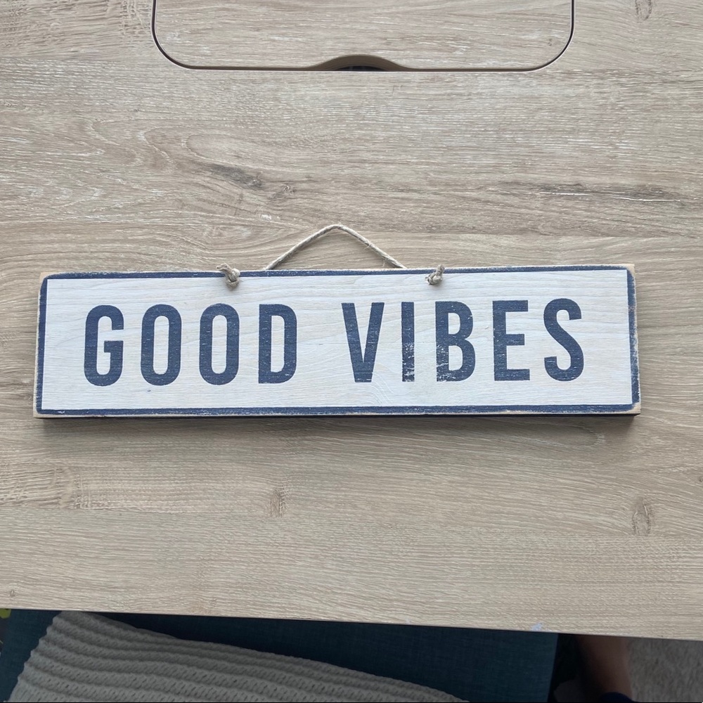 BRANDY MELVILLE SIGN